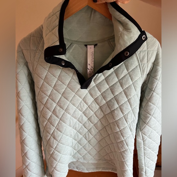Oiselle Quilted Pullover, Mint Green - Picture 2 of 2